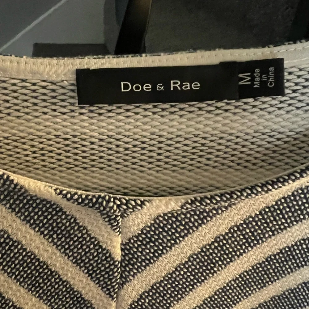 Doe and Rae blouse - Picture 3 of 5